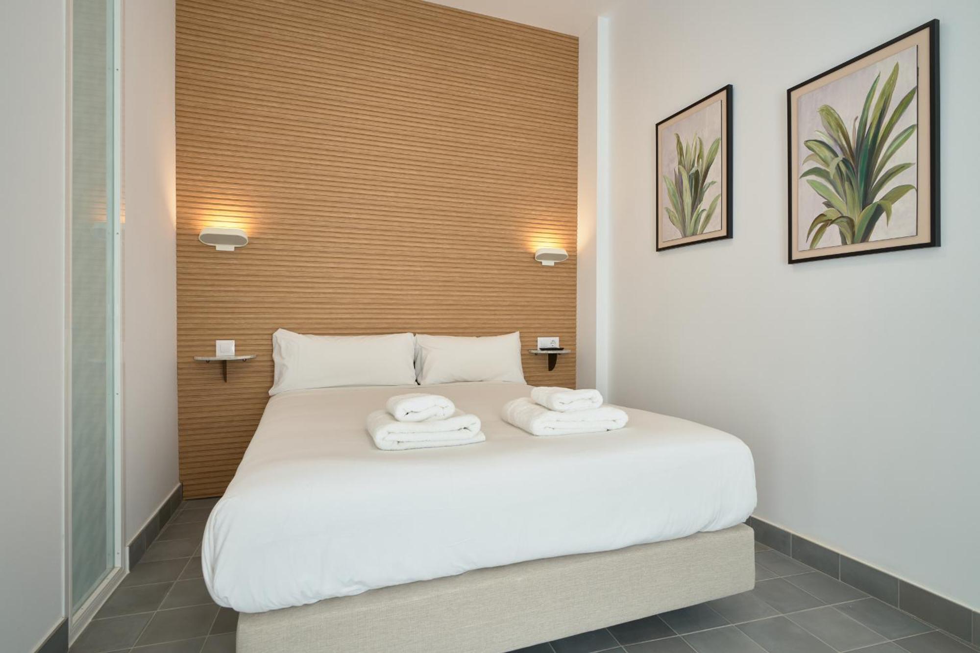 Studio Apartment One Double Bed