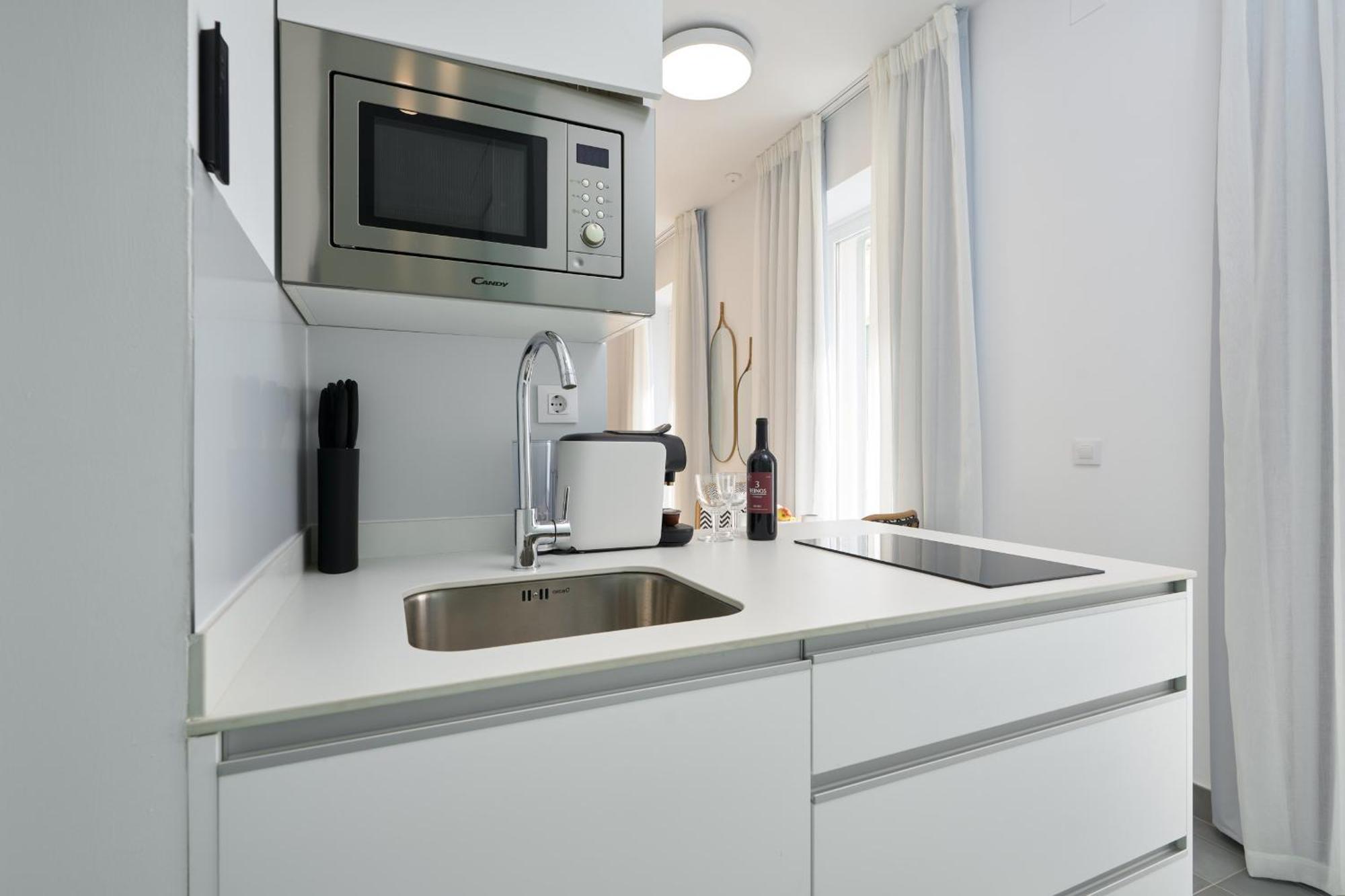 Studio Apartment One Double Bed