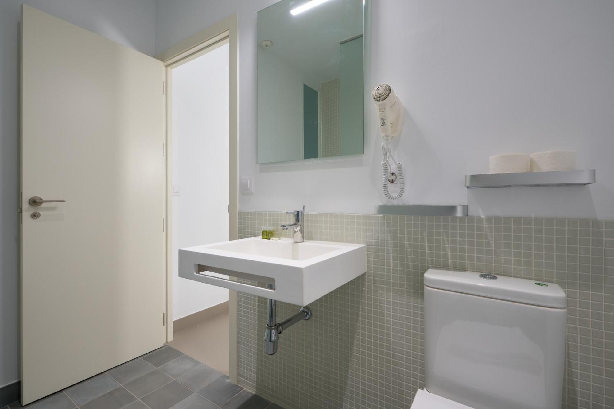 Studio Apartment One Double Bed